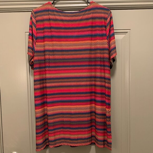 Roz & Ali Woman Women's Multicolor Chevron Keyhole Top Size 1X New With Tags - Picture 3 of 4